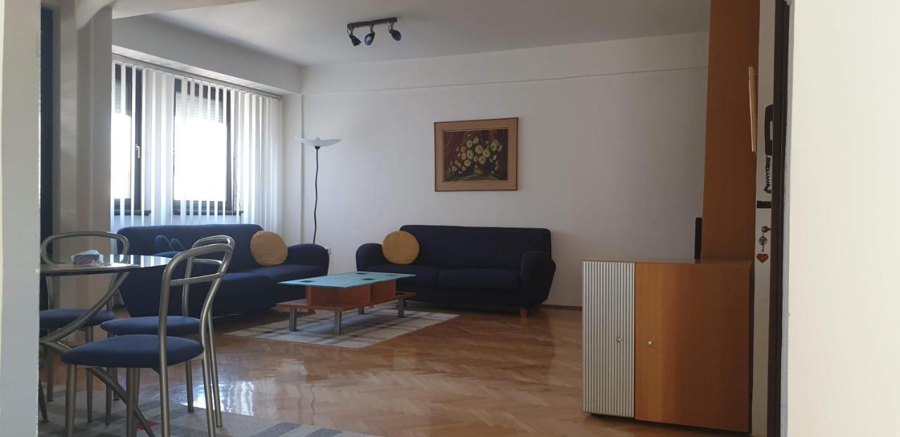 Apartman Spectacular In Skopje, Mall Area